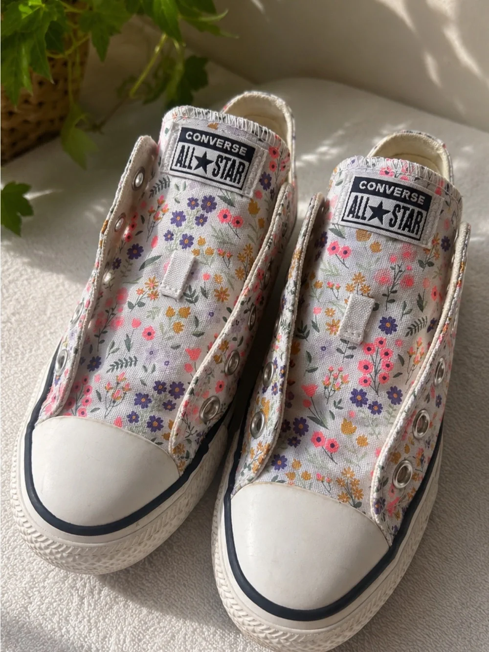 Converse Kids Floral Slip-On Sneakers - White with Pink, Purple & Yellow